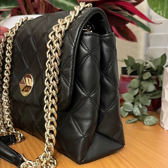🚨SOLD ELSEWHERE🚨Kate Spade New York Black Quilted Shoulder Bag with Gold Chain - Picture 4 of 14